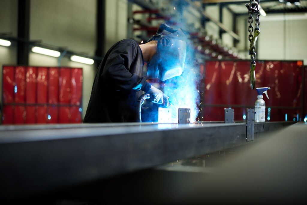 Lasser van een entresolvloer contructie